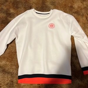 Medium white Under Armour crewneck